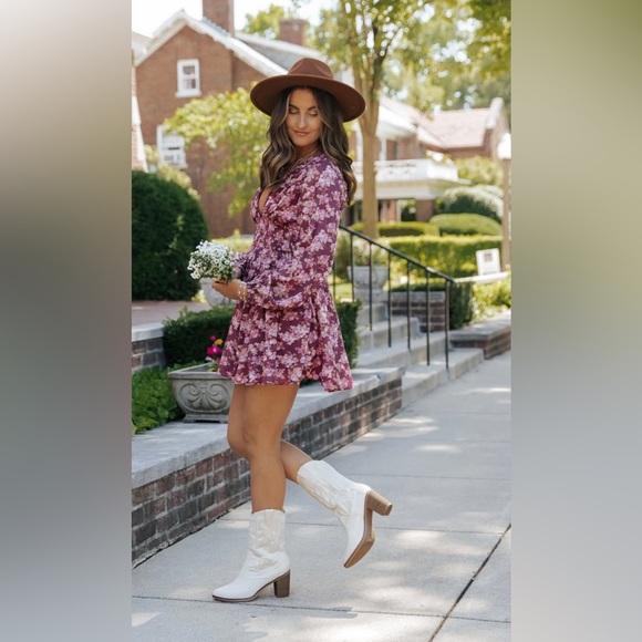 Free People Keep You Floral Print V-Neck Long Sleeve Mini Dress NWT! - Picture 4 of 7